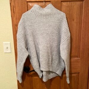 Comfy oversized gap sweater